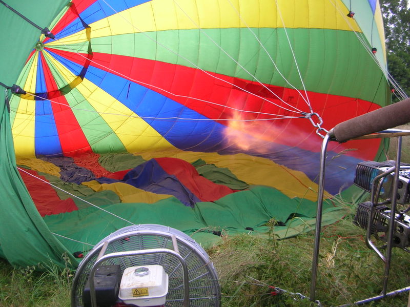 Mongolfiera in riempimento